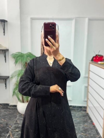 Robe longue en crêpe boutonnée à motif discret - Image 7